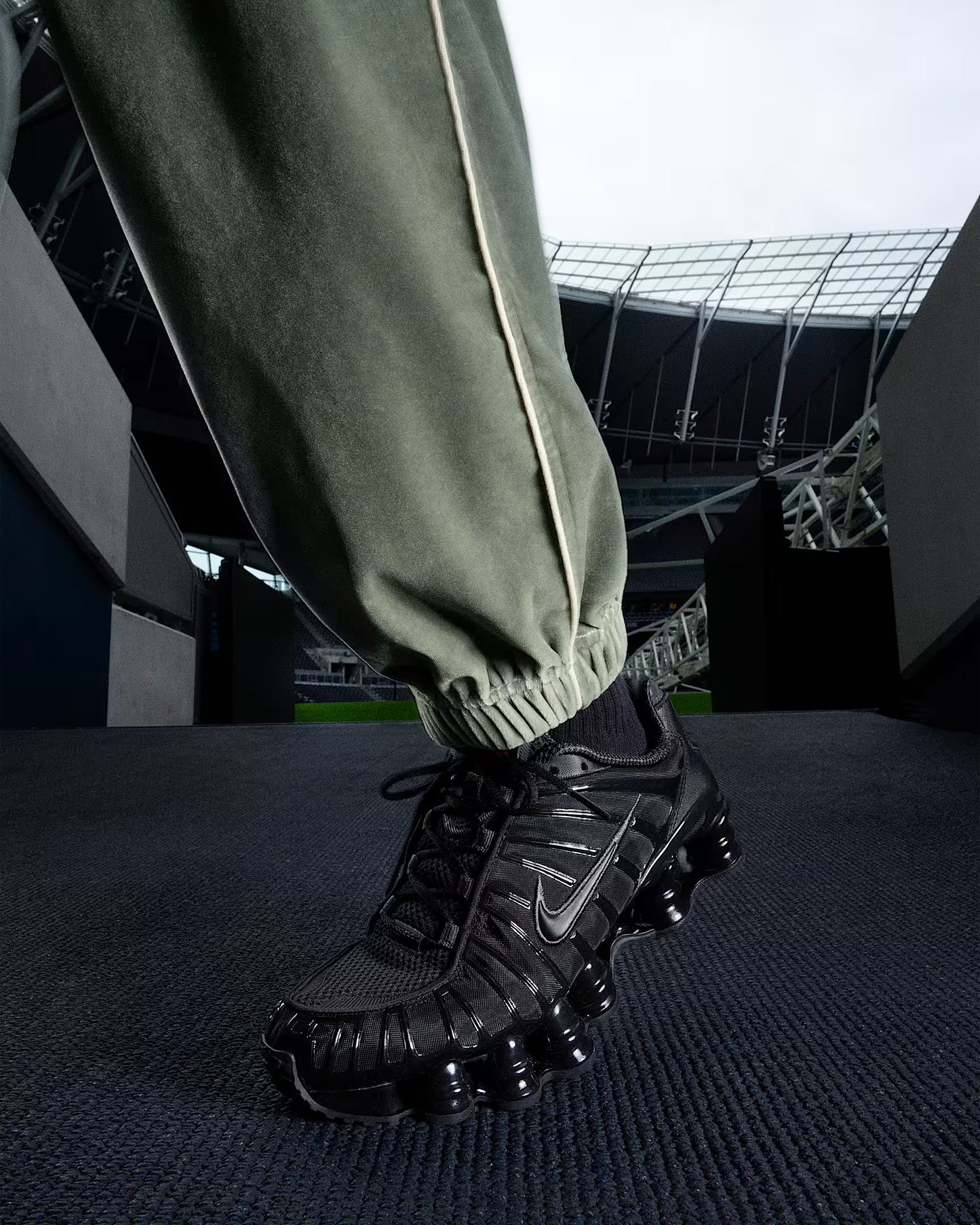 Nike Shox TL - Black / Varsity Red